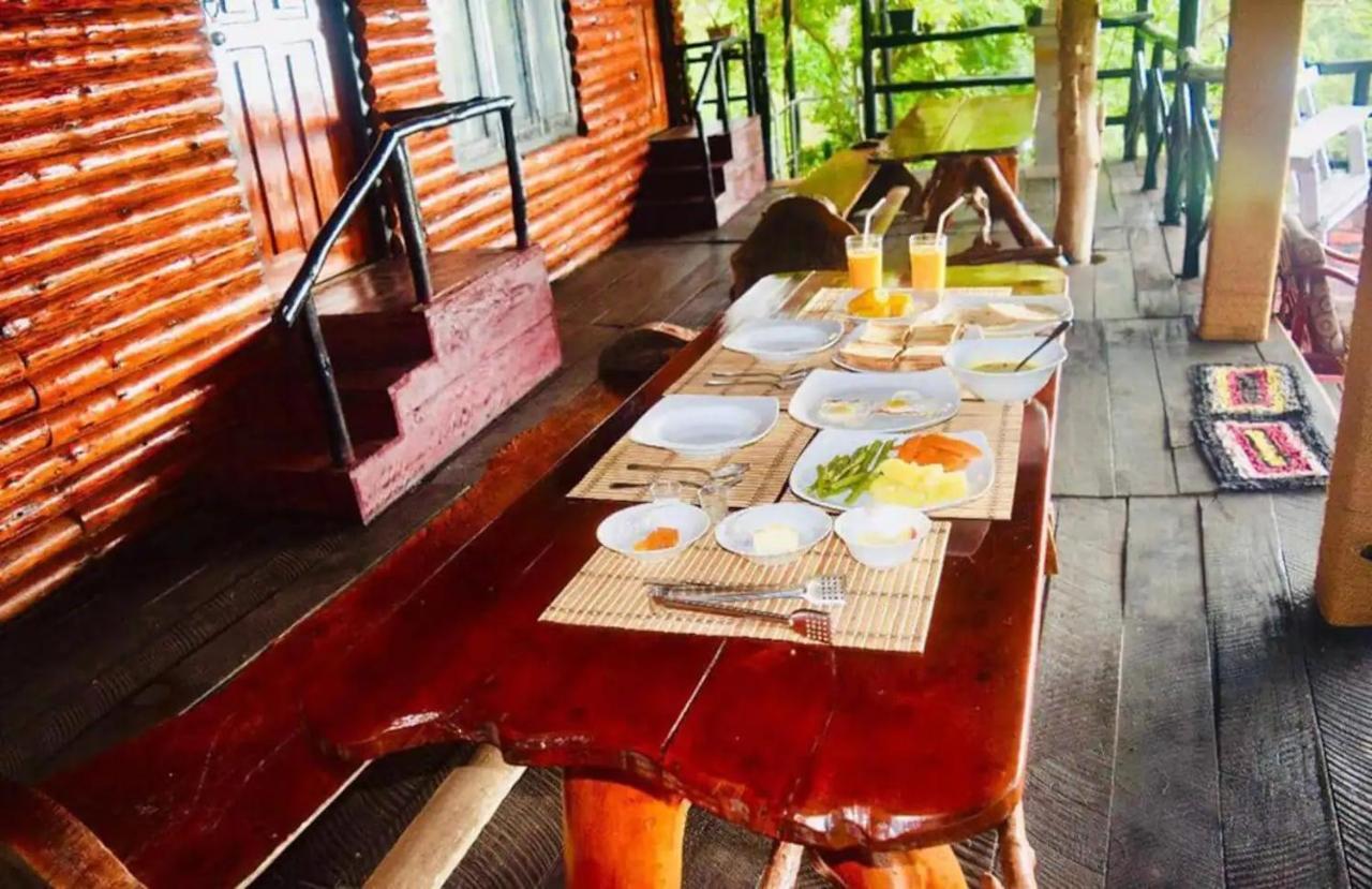 Hilltop Wood Lodge エッラ エクステリア 写真