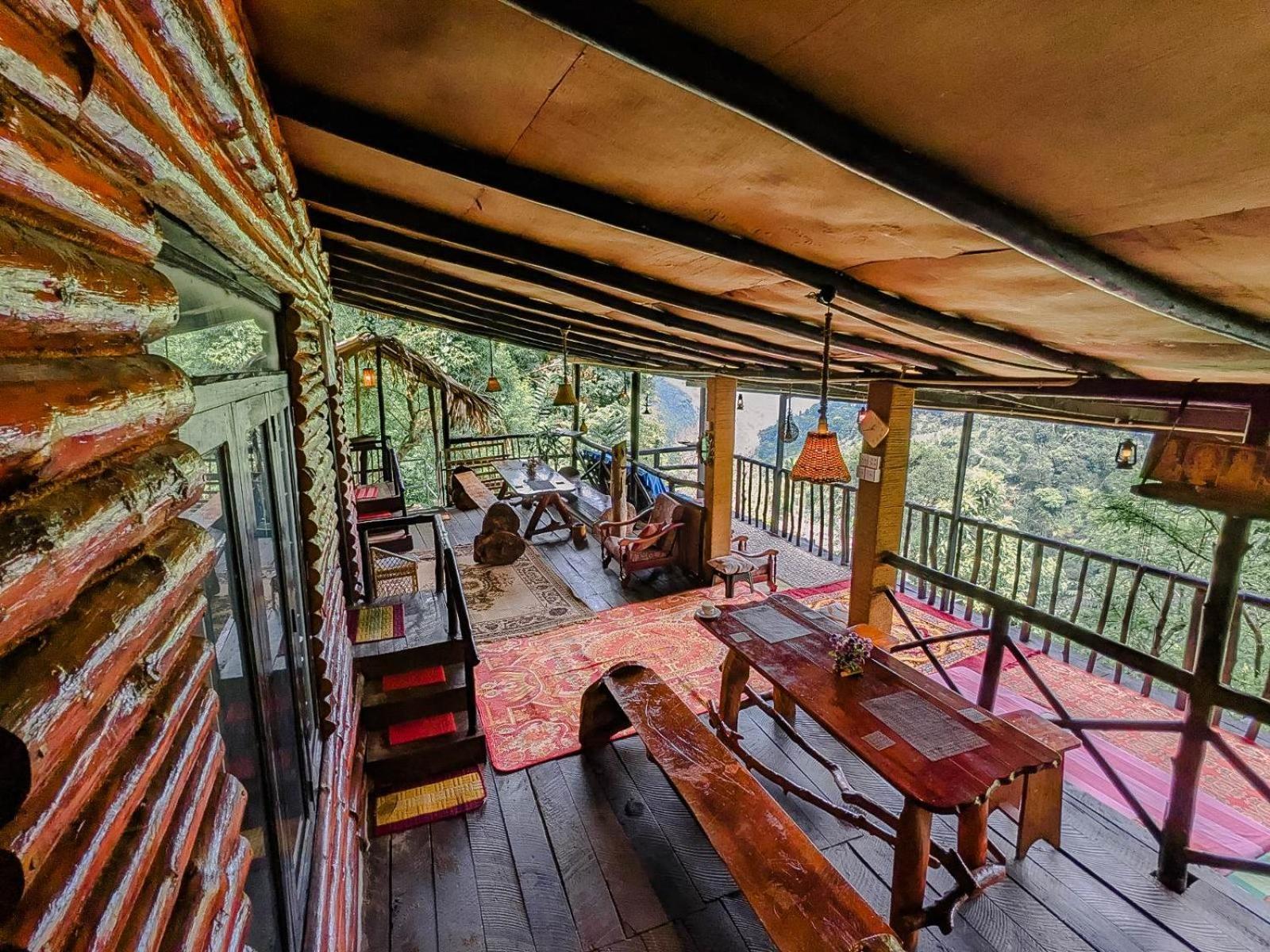 Hilltop Wood Lodge エッラ エクステリア 写真